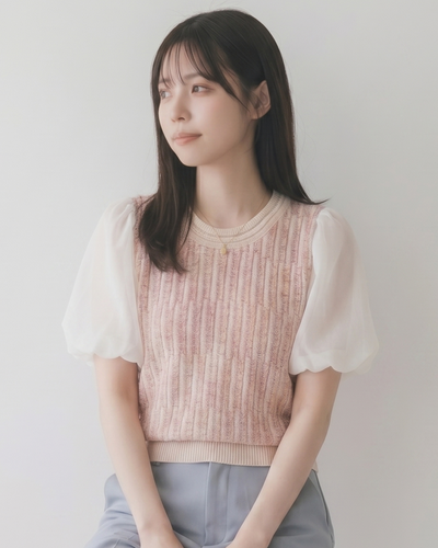 淡いピンクのストライプのパッチワークスリーブ半袖ニットトップス