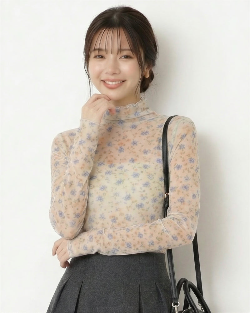 ライトベージュ 小花柄 ハイネック(プチ) スリムフィット インナー 長袖Tシャツ