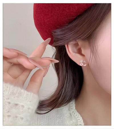 キャッツアイの艶感が可愛い 小ぶりチェリーピアス-ライトピンク-FREE