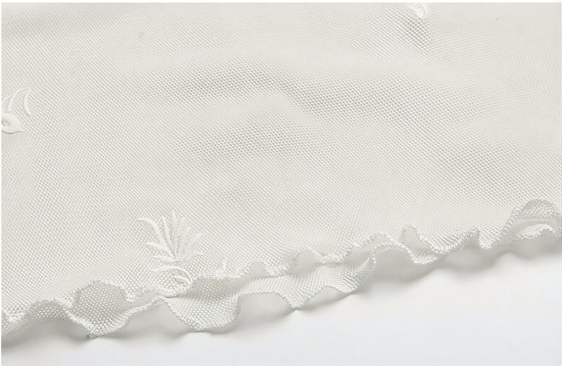 ホワイト 立体フラワー刺繍 シアーメッシュ フリルネック インナー