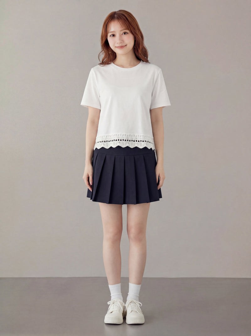 ホワイト クルーネック ストレートシルエット ショート丈 透かしレース 半袖Tシャツ