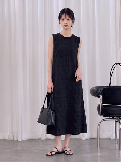 S~2XL ゆったりストレートシルエット テクスチャー感 ノースリーブワンピース