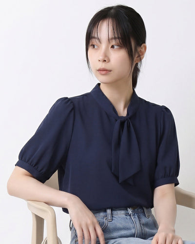 リボンタイ付き パフスリーブブラウス