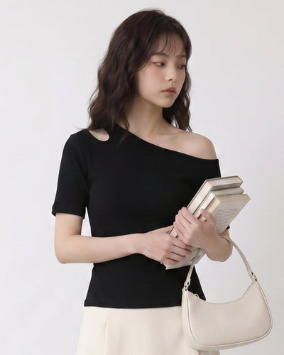 アシンメトリーショルダー 肩見せ カットアウト スリムTシャツ