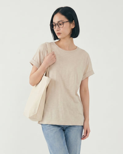 バックボタン ゆったり ロールアップTシャツ
