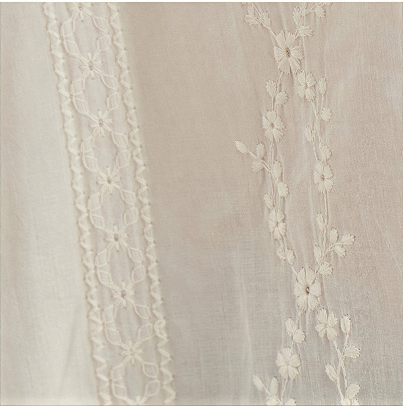 スタンドフリルネック 縦ジャカード パフスリーブシャツ
