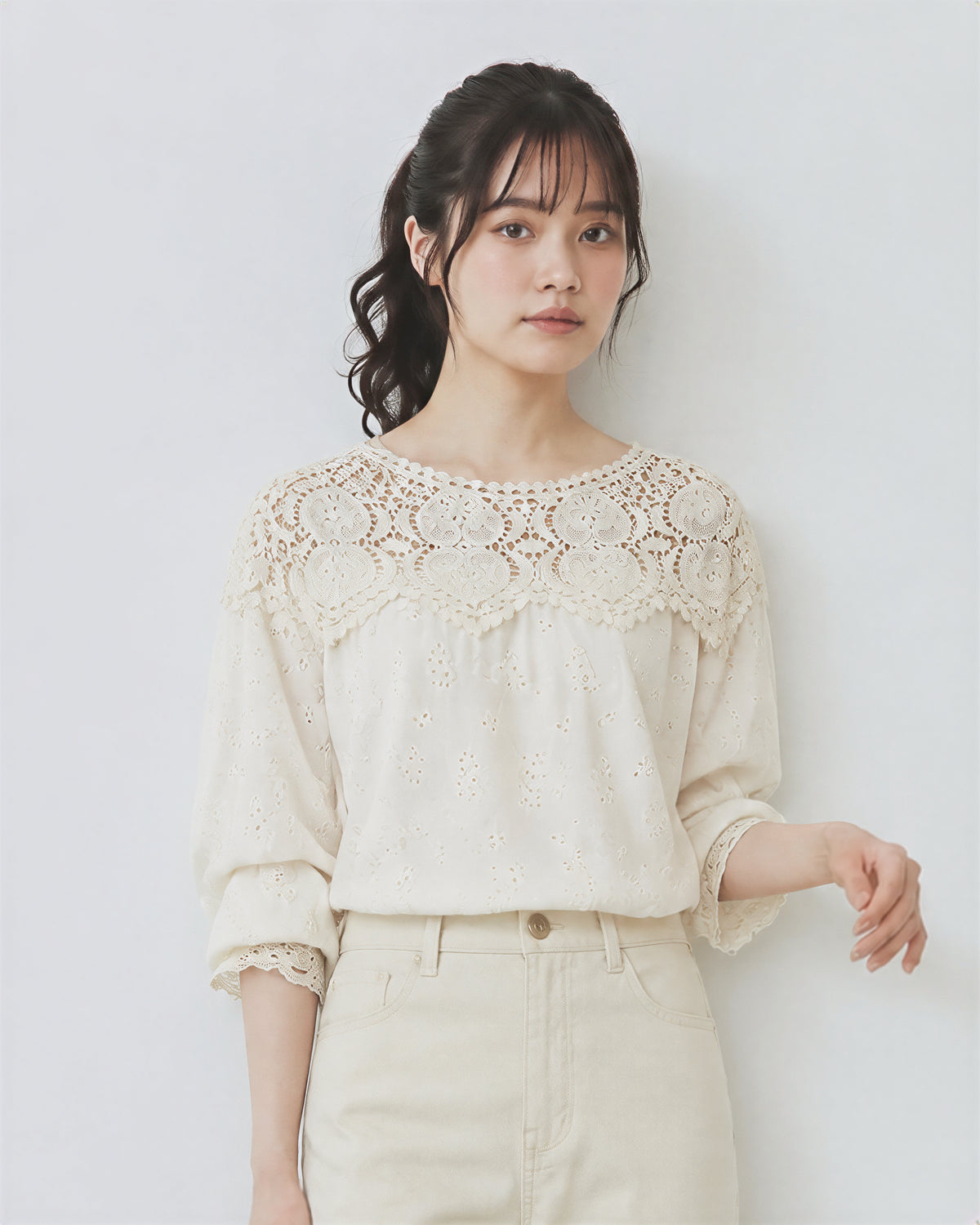M~2XL カットワークレース切り替え パフスリーブブラウス