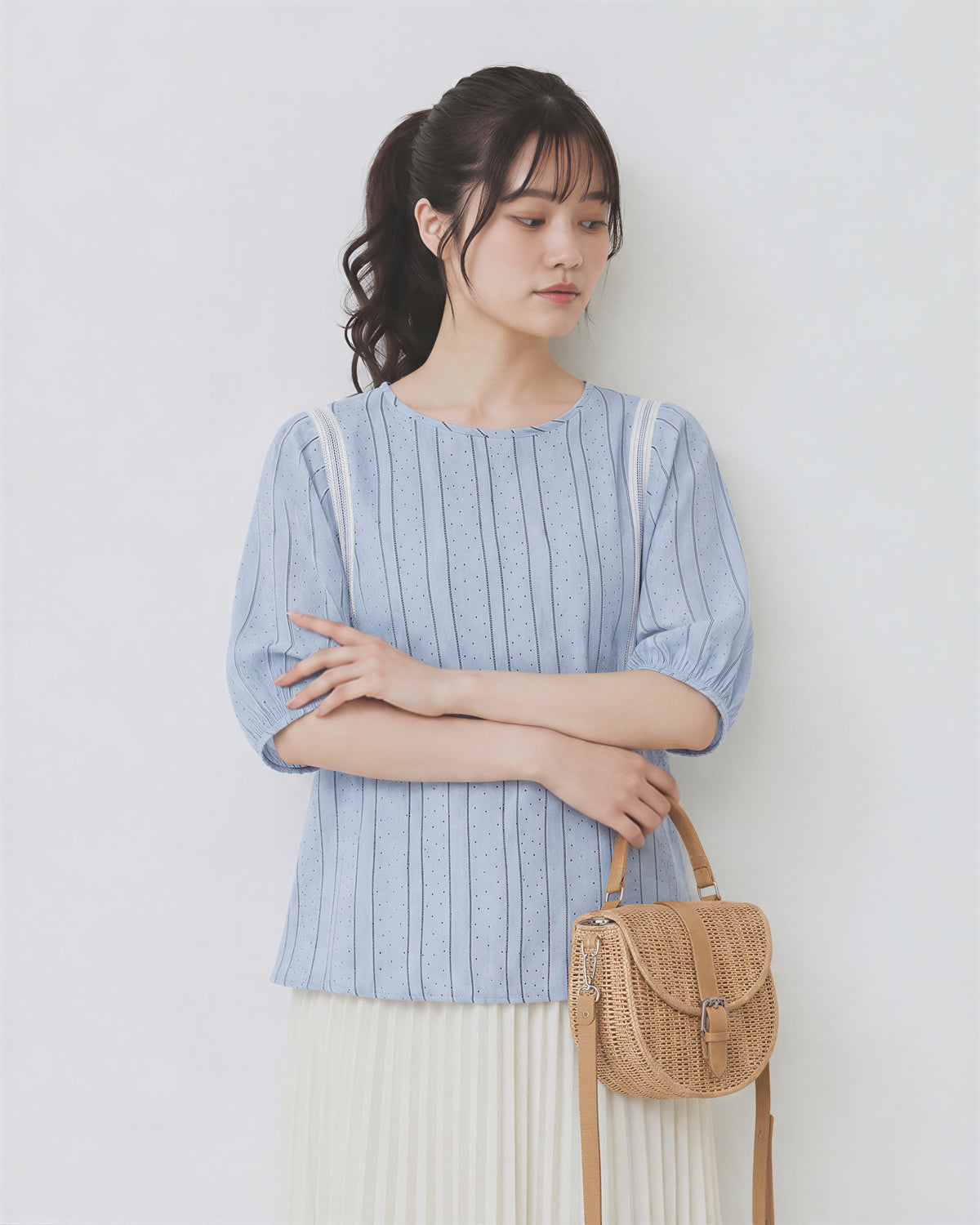 涼しさを身につける｜品質天糸麻混紡丸首ストレートストライプシャツ