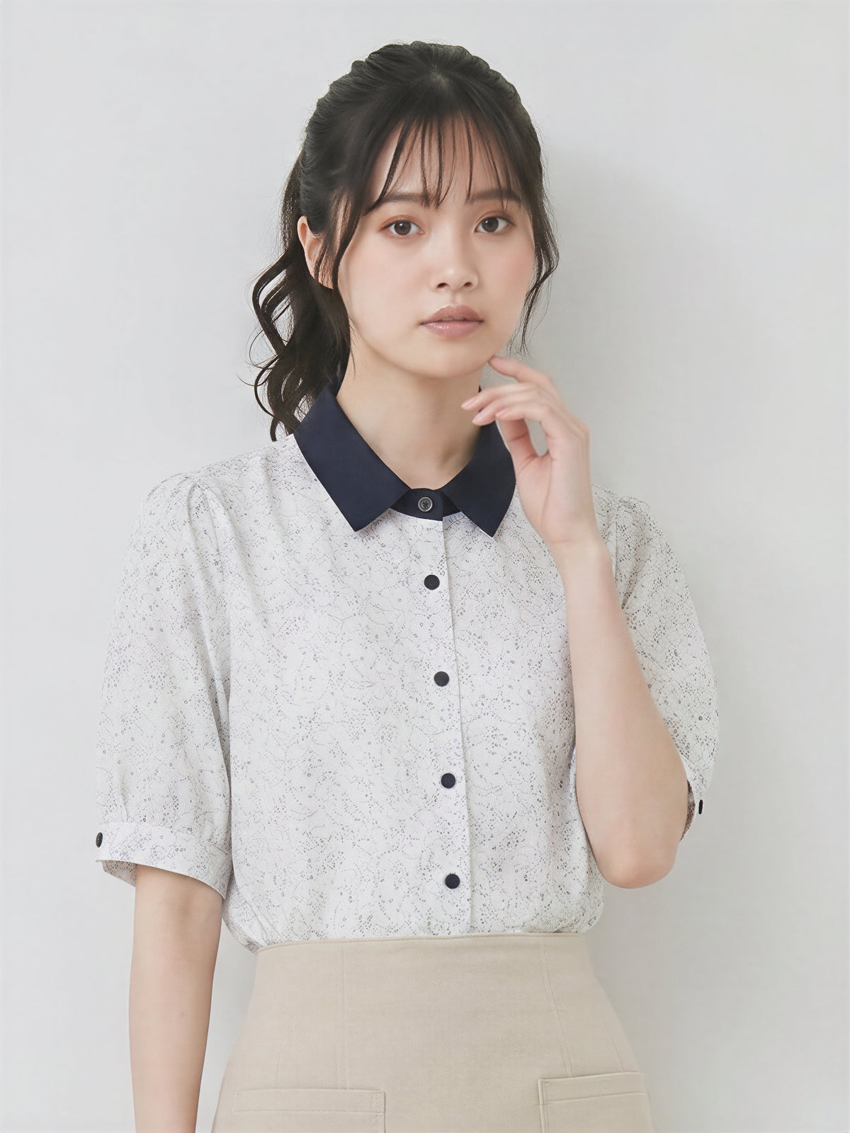 配色カラー 襟付き 小花柄 半袖シャツ