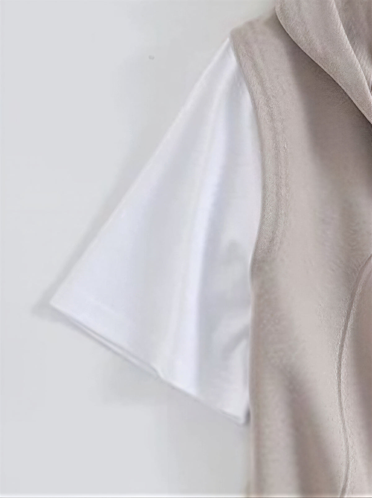 M~3XL フード付きVネック スリット入りフェイクレイヤードTシャツ