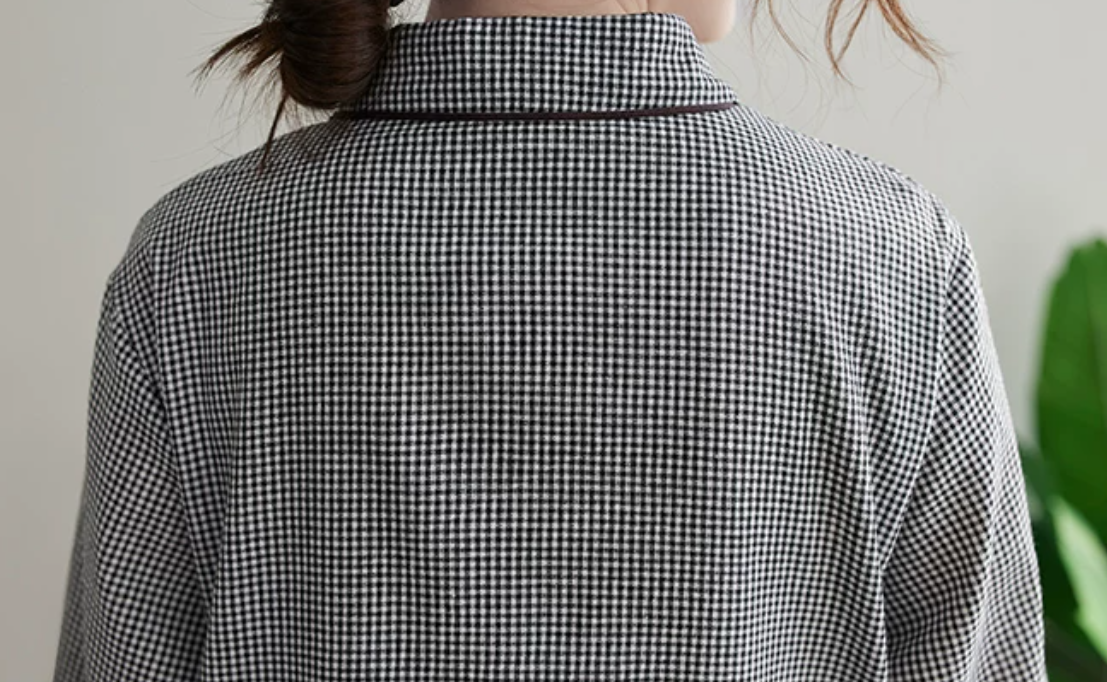 【秋新作】【全2色】M~2XL ゆったりAライン 立体カッティング シャツワンピース