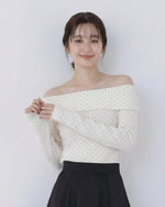 オフショル風 フリルネック 小ドット柄 フィットTシャツ