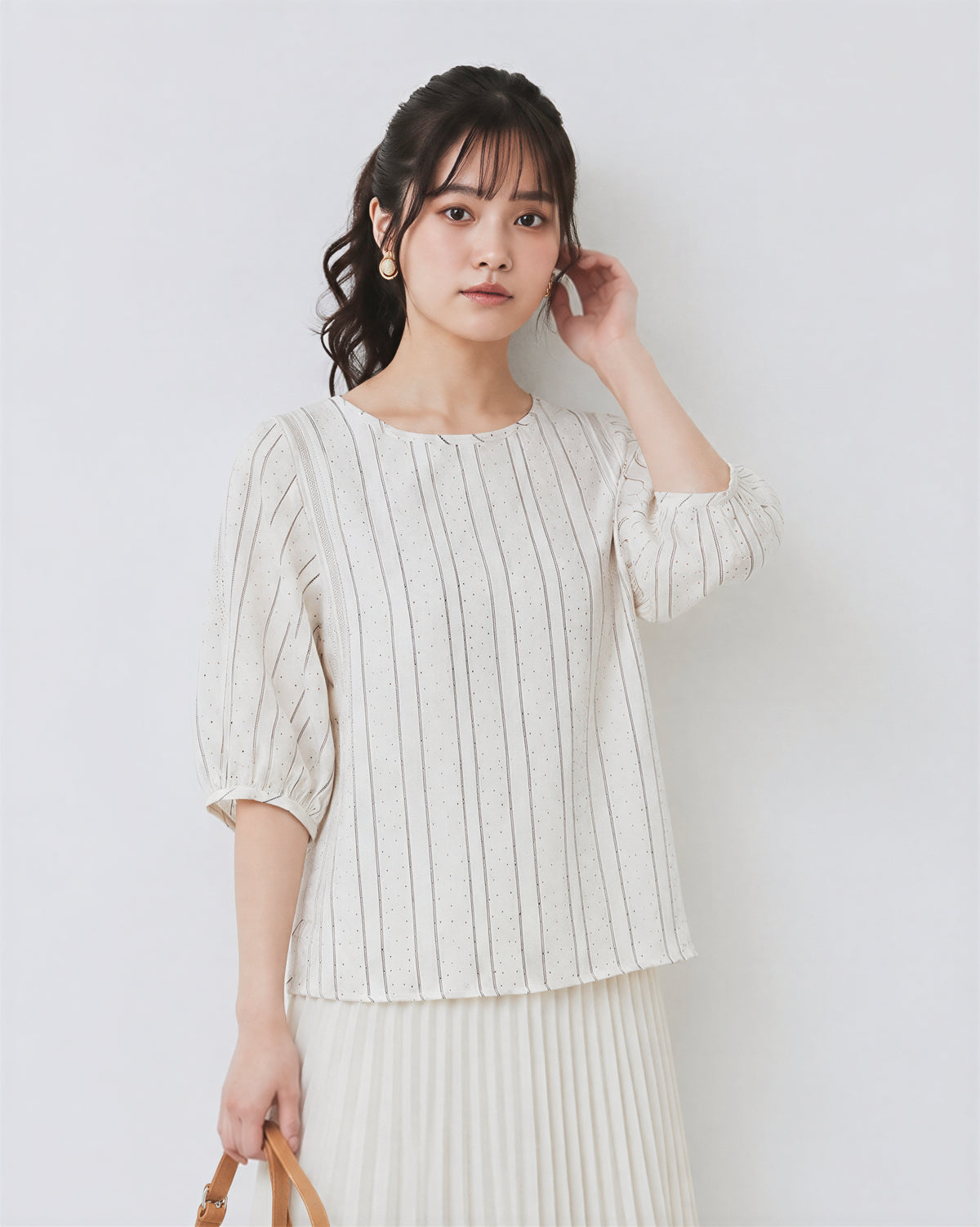 涼しさを身につける｜品質天糸麻混紡丸首ストレートストライプシャツ