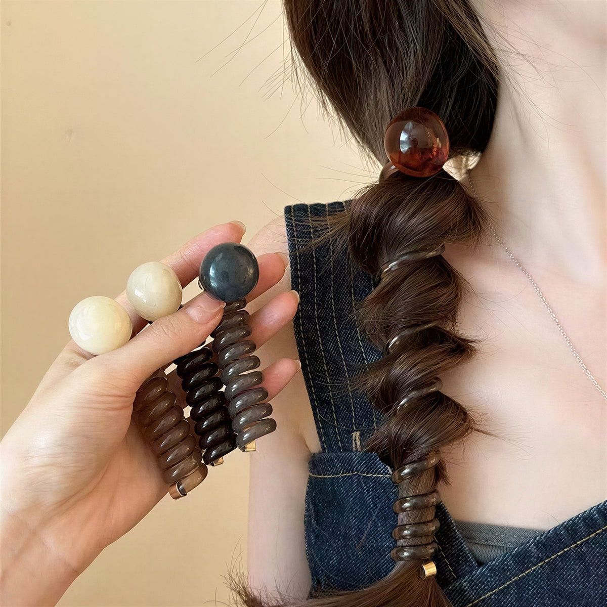 【全4色】アセテート風ビーズ付き ツイストデザイン 電話コードヘアゴム