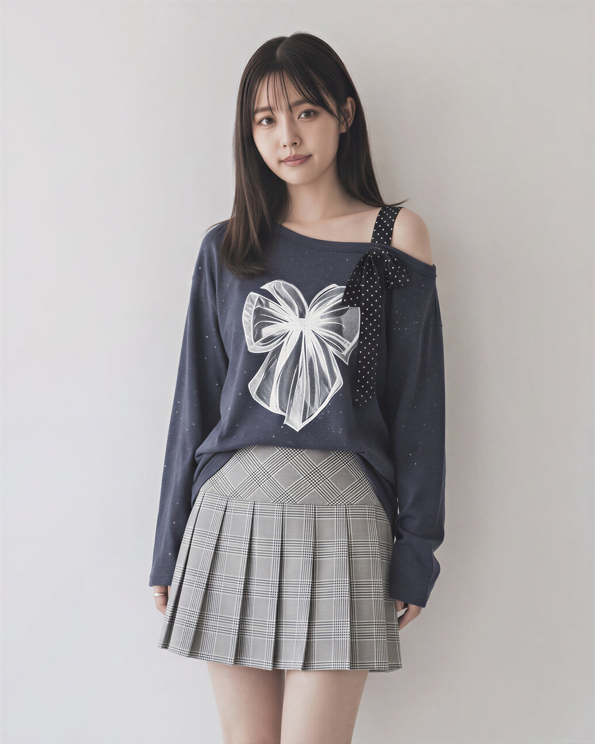 【全2色】M~2XL オフショルダー リボンプリントTシャツ