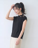 ラウンドネック＆リボンデザイン すっきり見え半袖Tシャツ