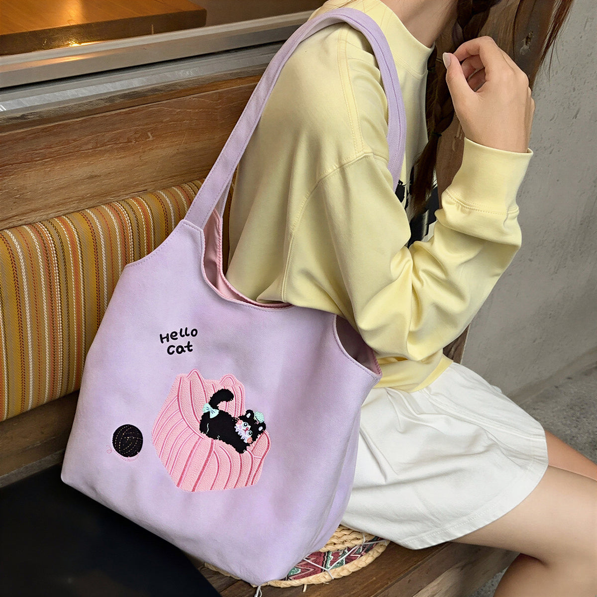 猫アップリケ刺繍 やわらかスエード調 トートバッグ