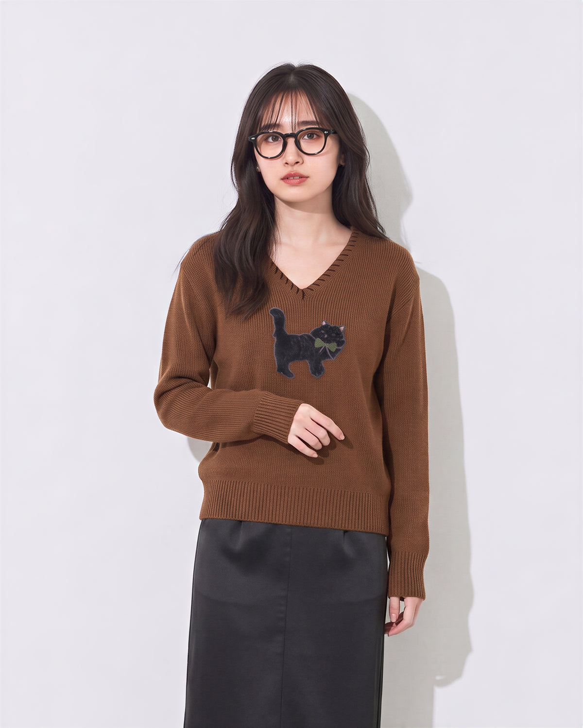 【全2色】S~XL Vネック 透かし縁取り 猫モチーフ ニットトップス