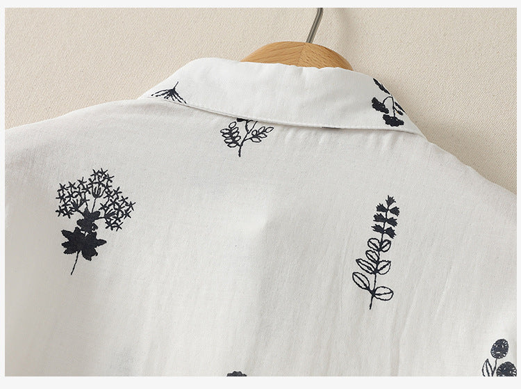 【全2色】M~3XL 小さめラウンドネック 花柄 ゆったり半袖シャツ