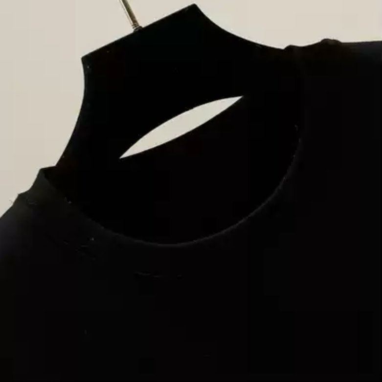 【秋新作】【全2色】立体フリル付きショート丈スウェット