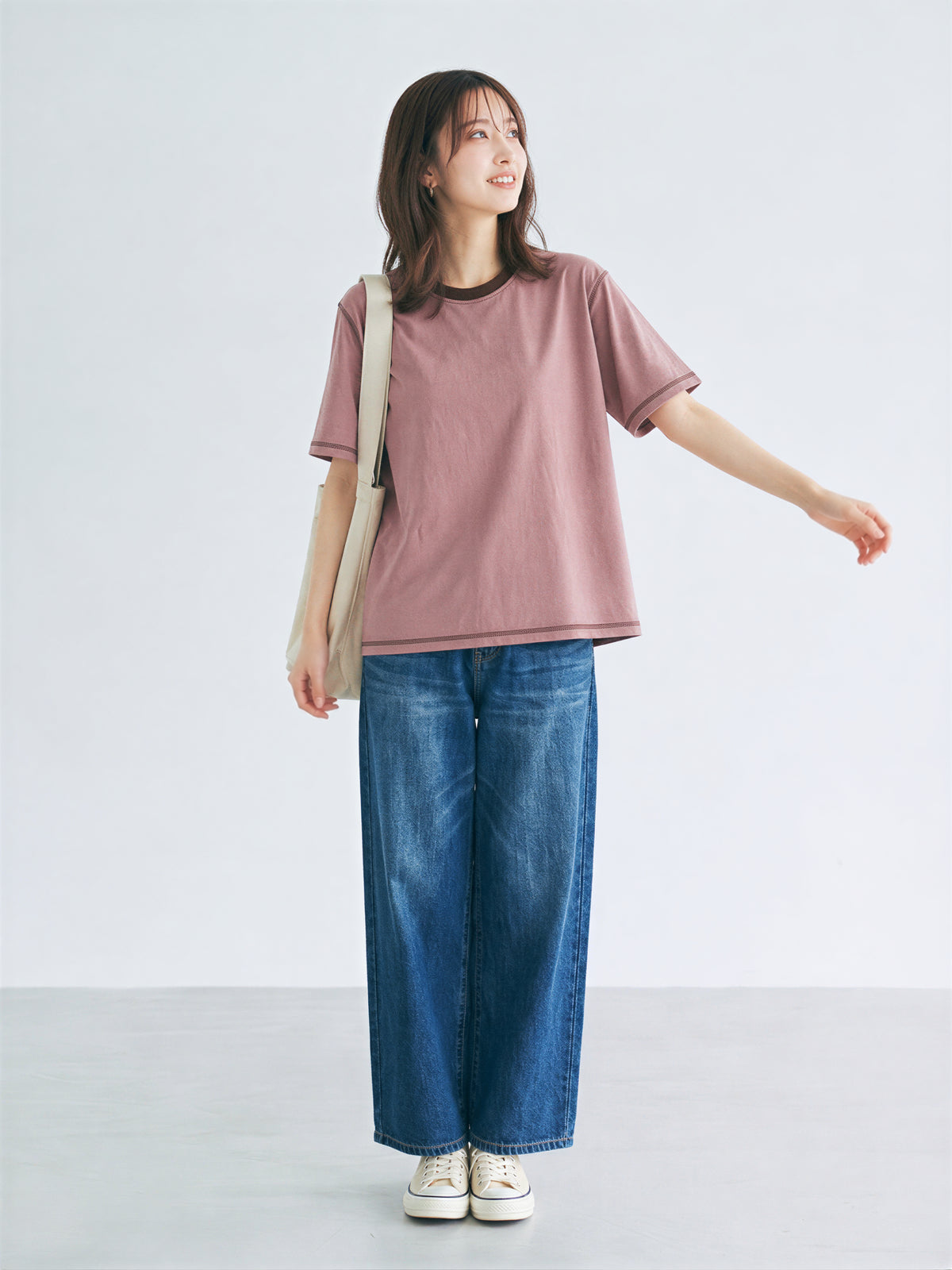 【全3色】ゆったりストレート 配色トリムTシャツ | 肌触り柔らかい