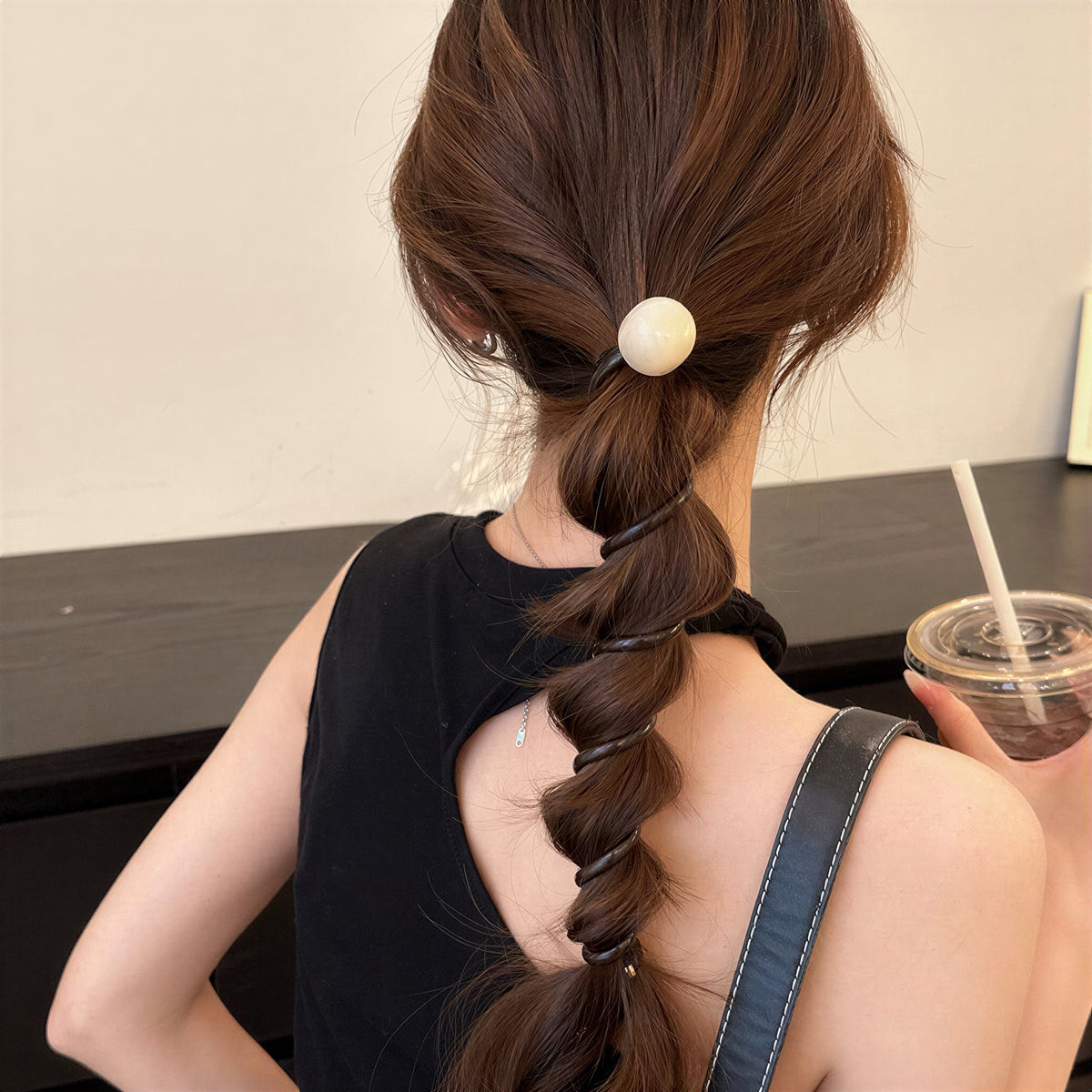 【全4色】アセテート風ビーズ付き ツイストデザイン 電話コードヘアゴム