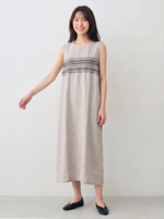 横刺繍切り替え ストレート ノースリーブタンクワンピース