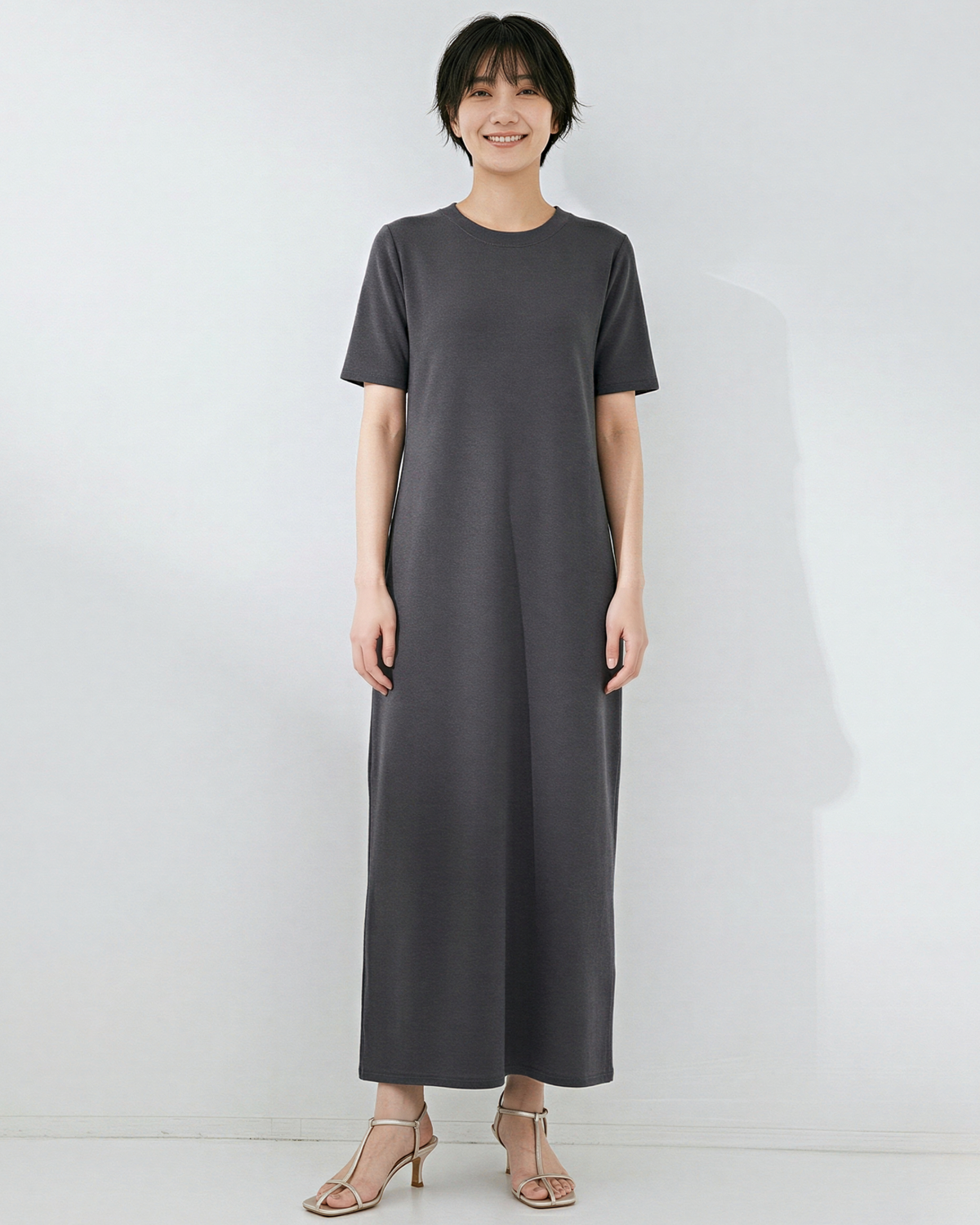 クルーネック 半袖 ストレート マキシ丈（裾長め）ワンピース