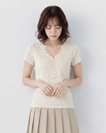 レースVネック スリムフィット 半袖Tシャツ