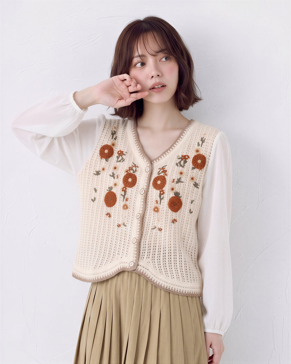 花刺繍入り スカラップヘム ニットカーディガン