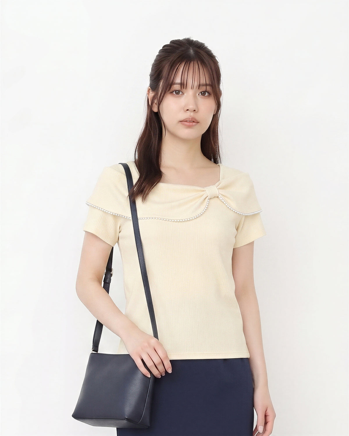 アシンメトリー折り返し襟 パールトリムTシャツ-イエロー-L