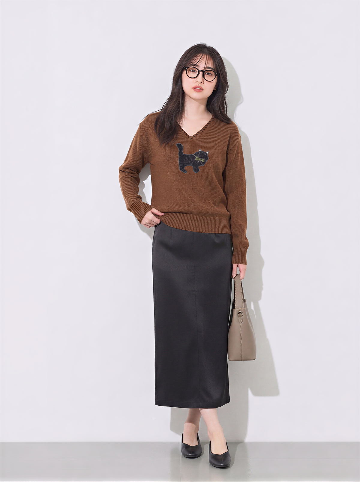 【全2色】S~XL Vネック 透かし縁取り 猫モチーフ ニットトップス
