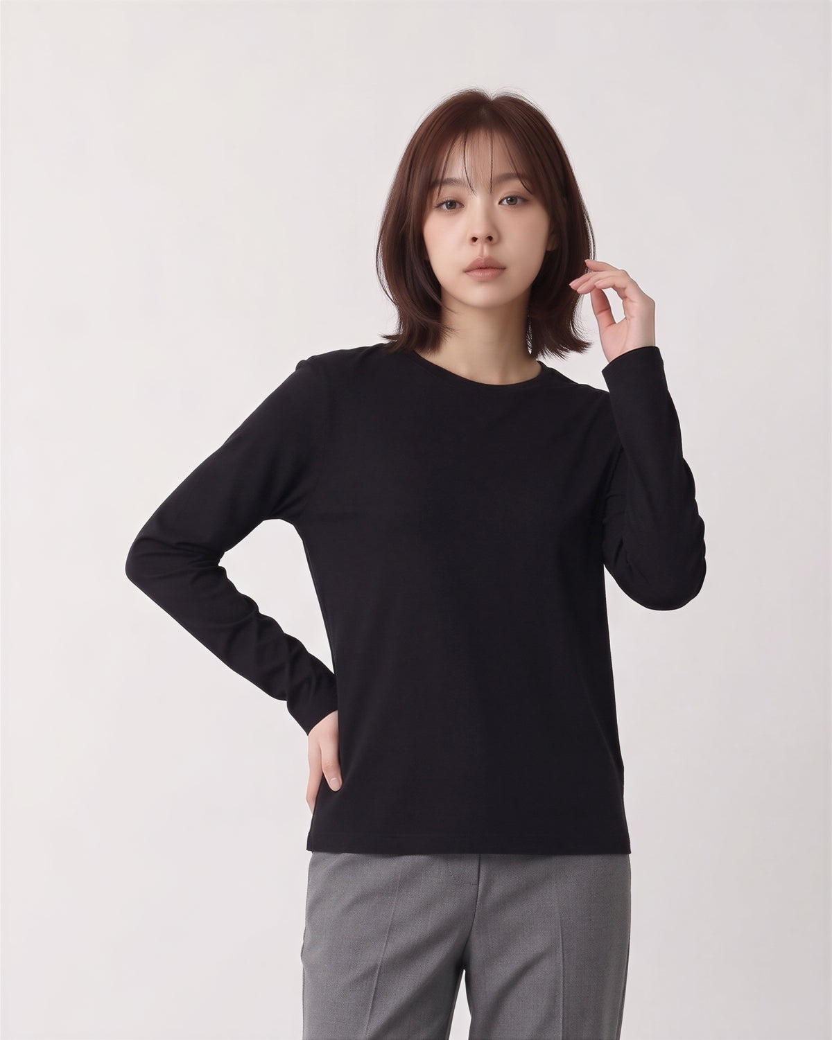 クルーネック ストレートシルエット ゆったり 長袖Tシャツ