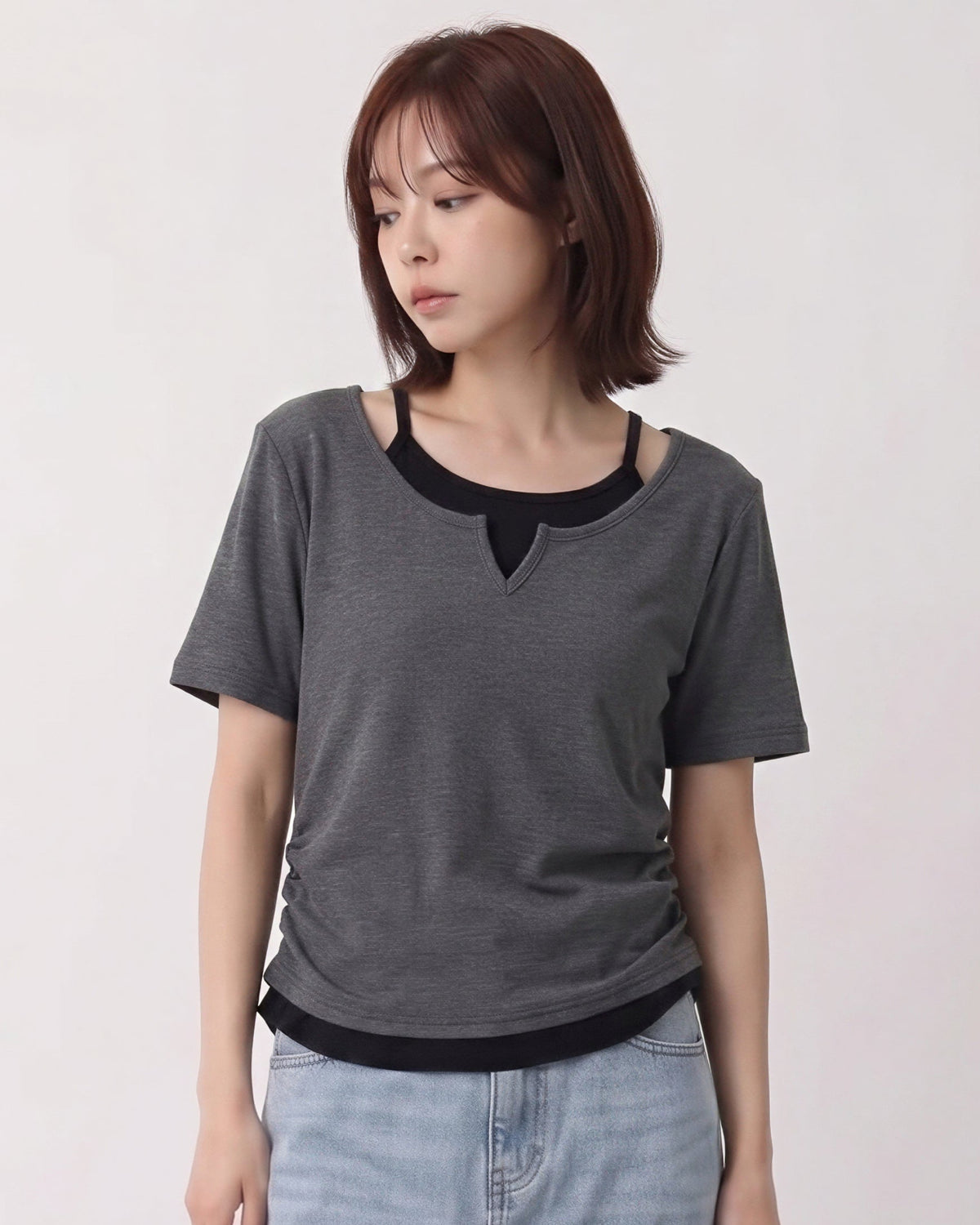 サイドギャザー切り替えネック フェイクレイヤードTシャツ