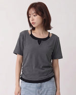 サイドギャザー切り替えネック フェイクレイヤードTシャツ