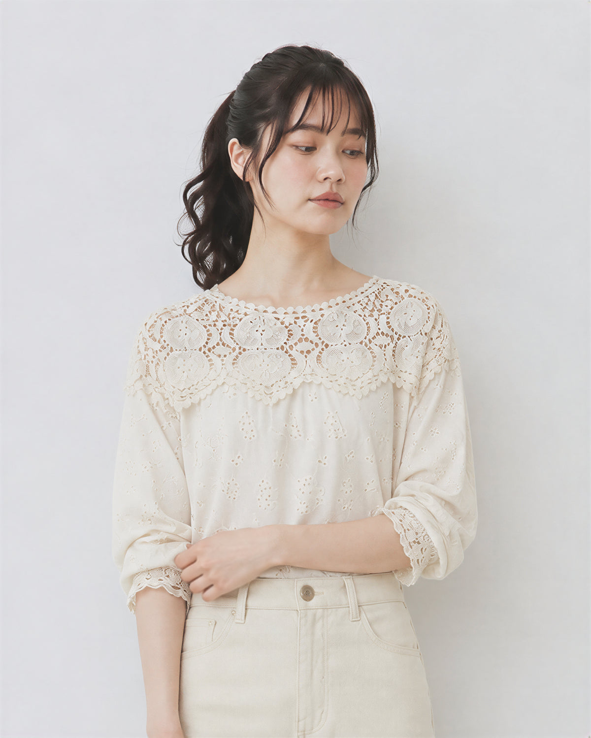 M~2XL カットワークレース切り替え パフスリーブブラウス