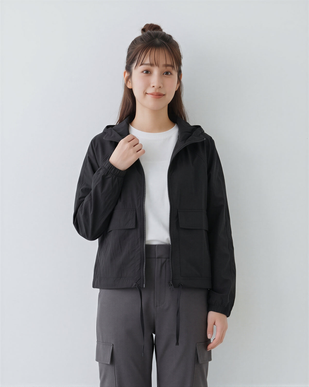 フード付き ドローストリング ショート丈マウンテンパーカー