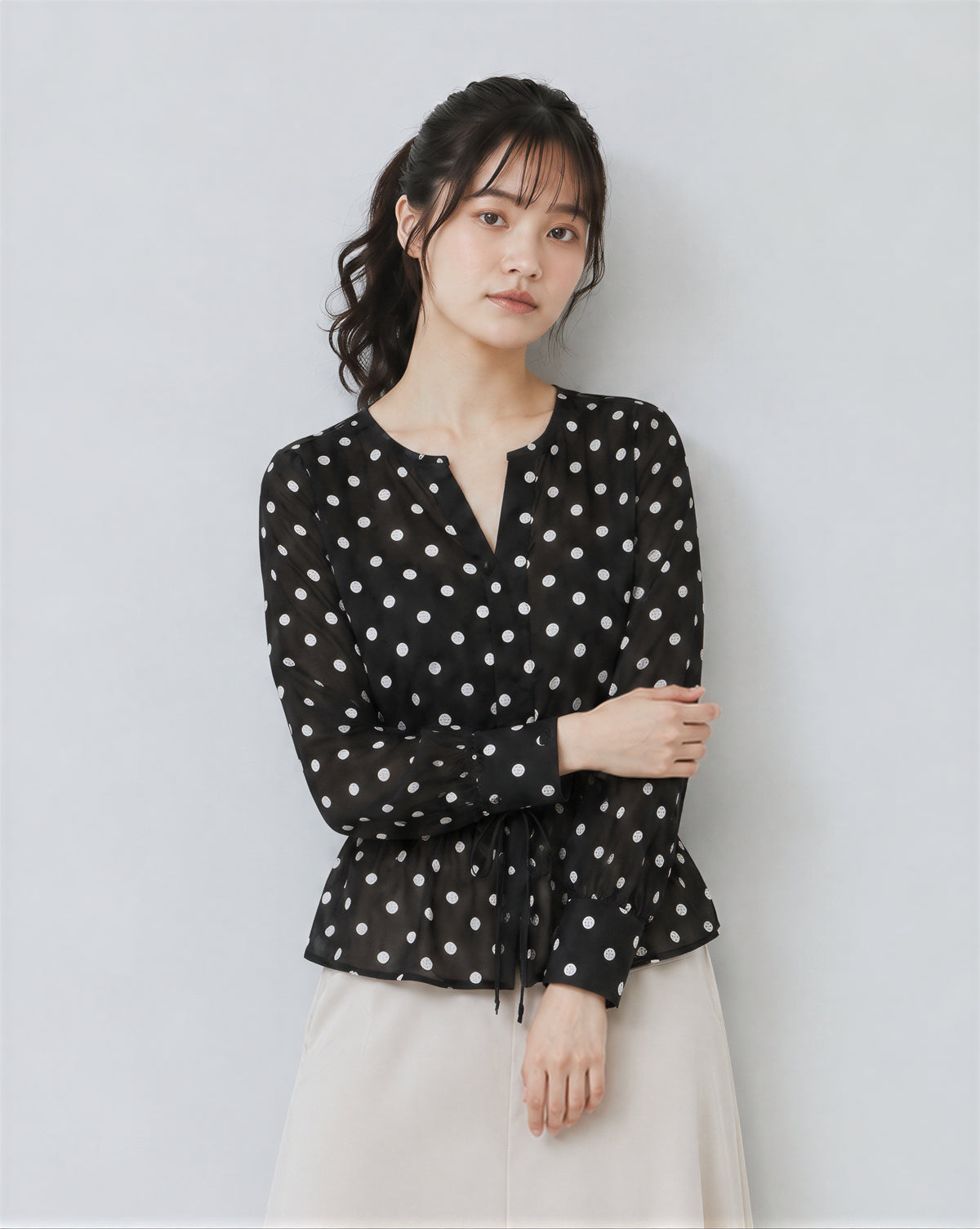 L~4XL ブラックドット ウエストマークブラウス