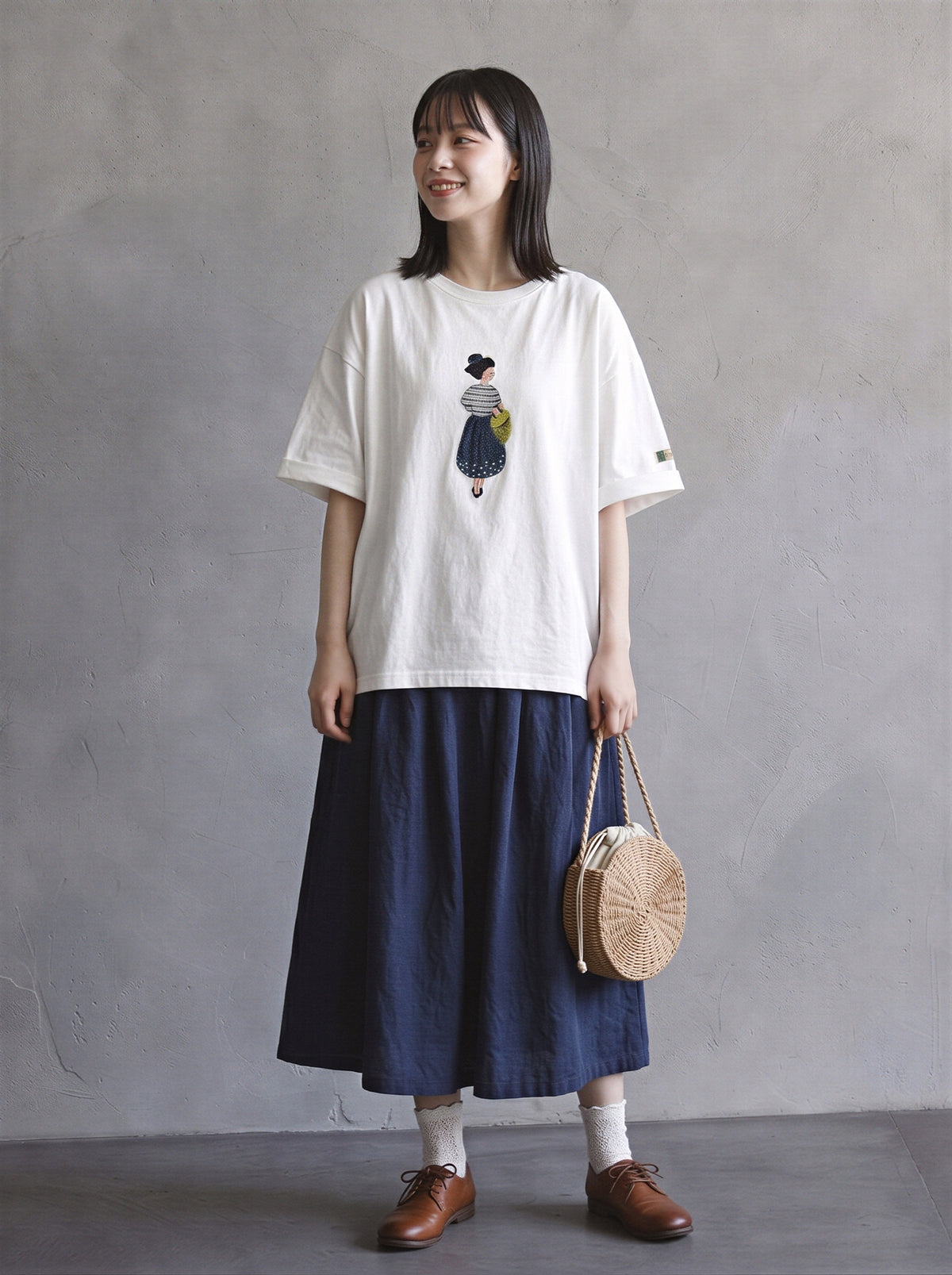 ゆったりドロップショルダー レトロイラストTシャツ