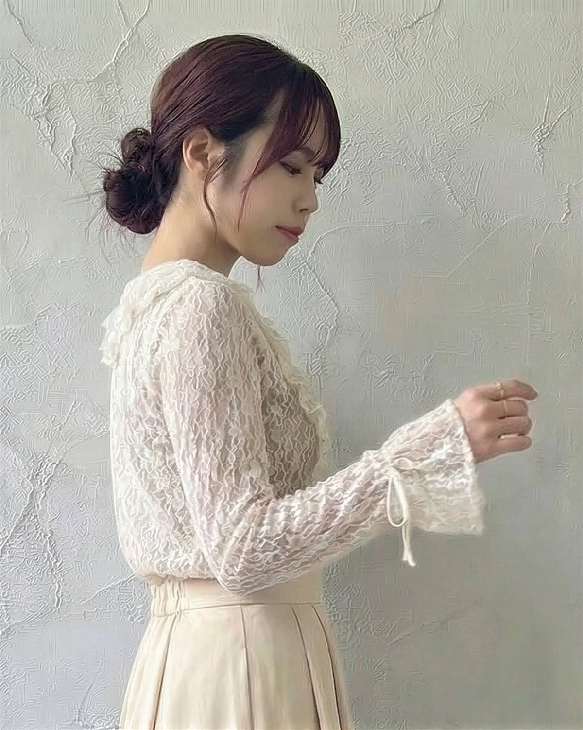 深Vレース フロントリボン フリル 長袖トップス