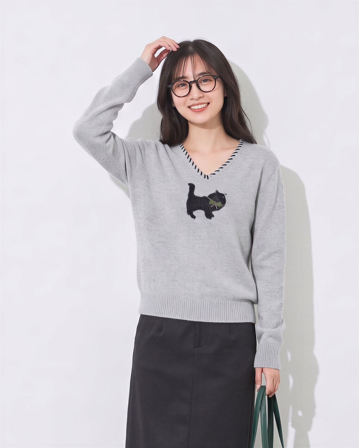 【全2色】S~XL Vネック 透かし縁取り 猫モチーフ ニットトップス