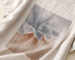 ライトベージュ ゆったりドロップショルダー クルーネック プリント半袖Tシャツ