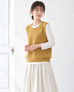 2色展開｜ジャカード素材のゆったりVネックベスト