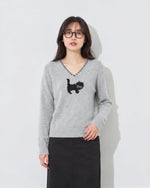 【全2色】S~XL Vネック 透かし縁取り 猫モチーフ ニットトップス