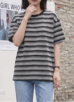 ブラックボーダー ルーズショルダーTシャツ