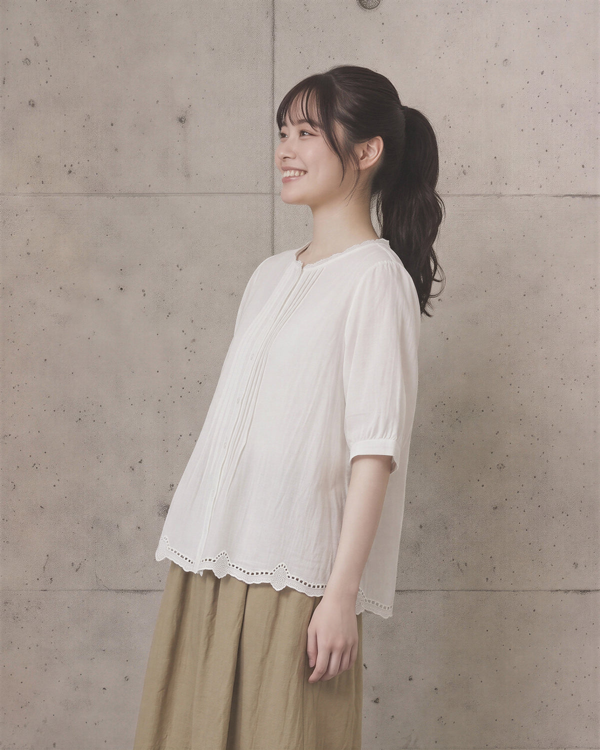M~2XL レース切り抜き　スタンドカラーボタン留め　ゆったり半袖シャツ