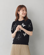 パール蝶モチーフ付き クルーネック半袖ニット