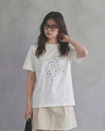 フラワーライン刺繍 ゆったりストレート クルーネック 半袖Tシャツ