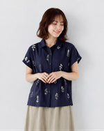 【全2色】M~3XL 小さめラウンドネック 花柄 ゆったり半袖シャツ