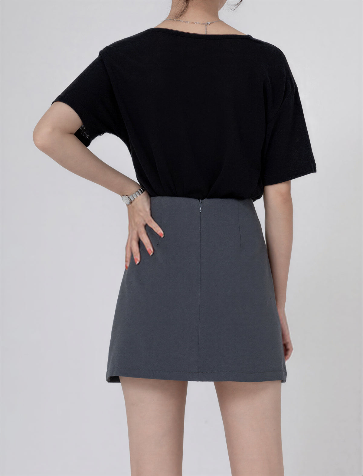 カットアウトオフショルダー ワイドネックTシャツ